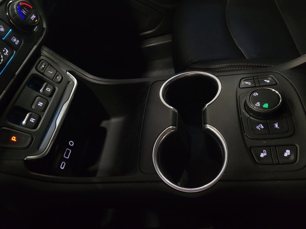 Used 2020 GMC Terrain SLT AWD/4WD image 26