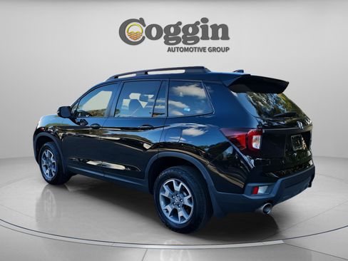 Used 2023 Honda Passport TrailSport image 3