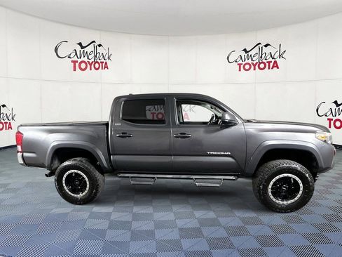 Used 2017 Toyota Tacoma SR5 w/ Tow Package RWD image 9
