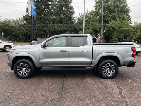 Used 2023 Chevrolet Colorado Z71 w/ Z71 Convenience Package 2 AWD/4WD image 4