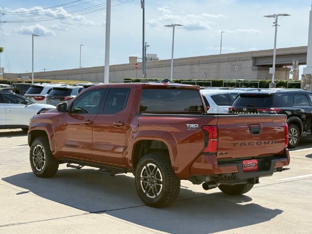 Used 2025 Toyota Tacoma TRD Sport AWD/4WD image 9