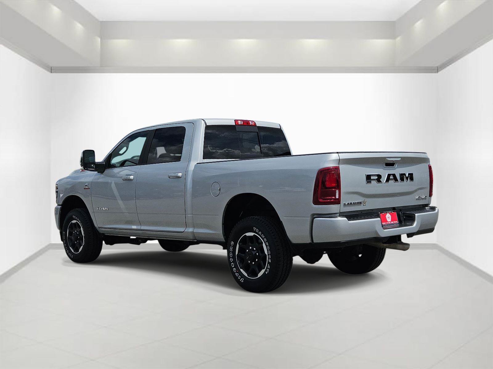 Used 2026 RAM 2500 Laramie AWD/4WD image 6
