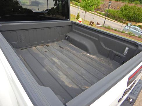 Used 2022 Jeep Gladiator Sport AWD/4WD image 15