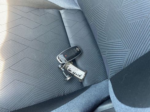 Used 2025 Nissan Versa SV image 21