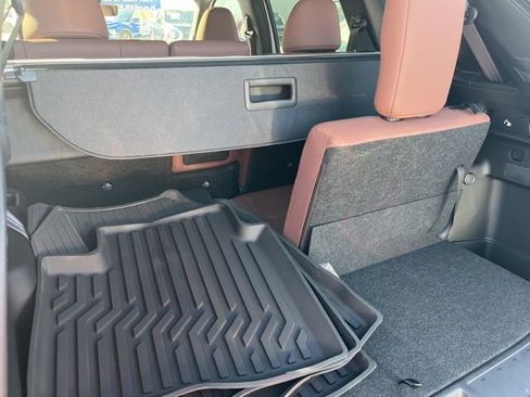 New 2025 Mitsubishi Outlander SEL image 18