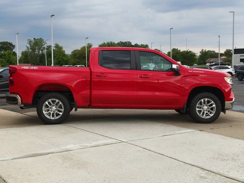 Used 2023 Chevrolet Silverado 1500 LT AWD/4WD image 24