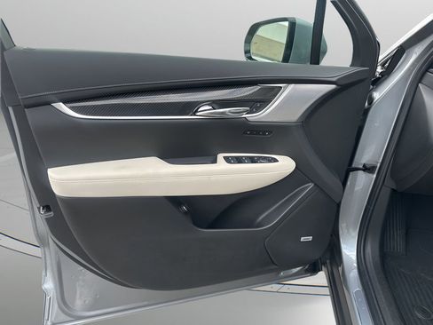 New 2025 Cadillac XT6 Sport w/ Technology Package image 21