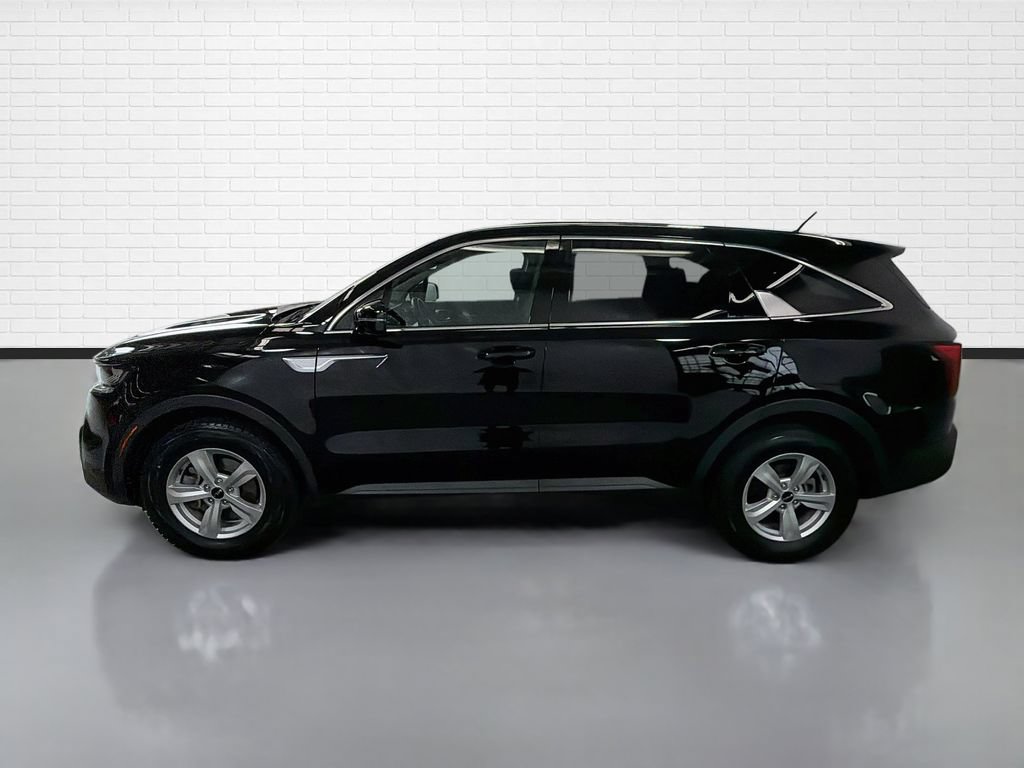 Used 2023 Kia Sorento LX FWD image 6