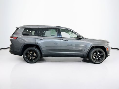 Used 2023 Jeep Grand Cherokee L Limited AWD/4WD image 10