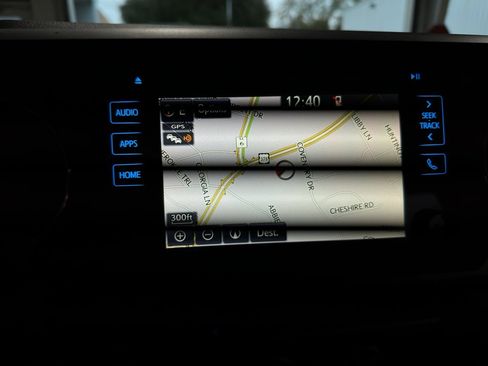 Used 2018 Toyota Tacoma TRD Off-Road w/ Technology Package image 22