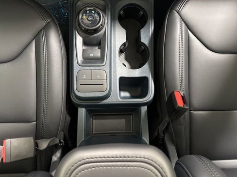 New 2025 Ford Maverick Lariat w/ Black Appearance Package image 30