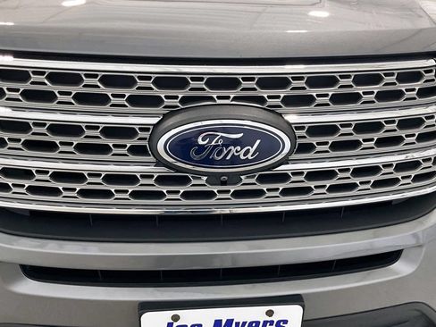 Used 2021 Ford Explorer Limited w/ Equipment Group 301A RWD image 27