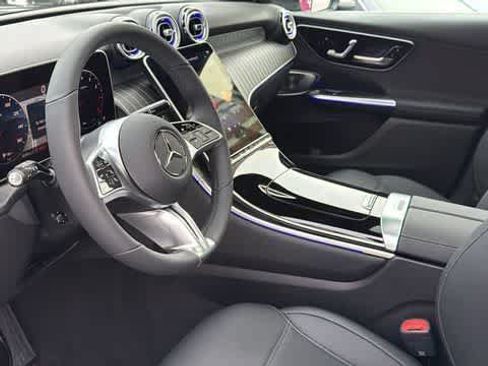 Used 2026 Mercedes-Benz GLC 300 4MATIC image 24