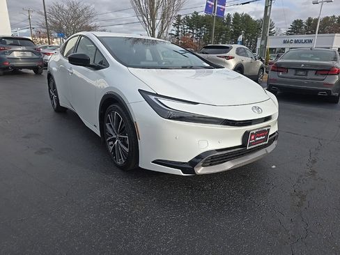 Certified 2024 Toyota Prius XLE image 10