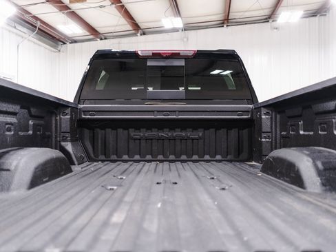 Used 2023 GMC Sierra 2500 Denali w/ Technology Package image 40