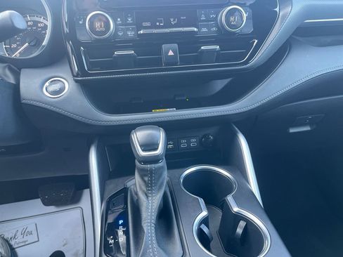 Certified 2023 Toyota Highlander XSE image 23