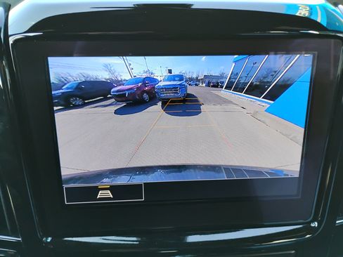 Used 2023 Chevrolet Traverse LT w/ LPO, Floor Liner Package image 6