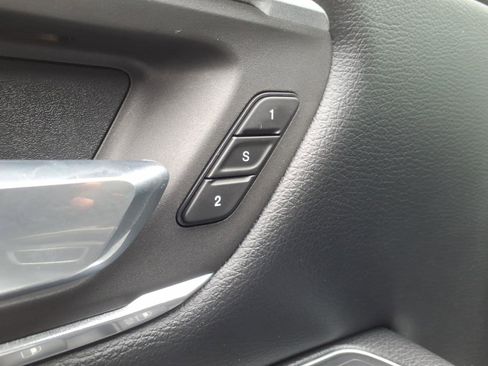 Used 2020 RAM 1500 Laramie AWD/4WD image 19