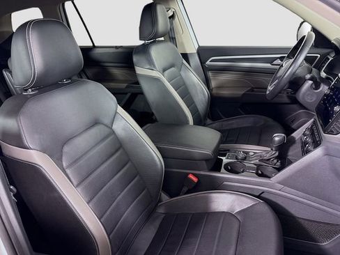 Used 2023 Volkswagen Atlas SEL Premium image 32
