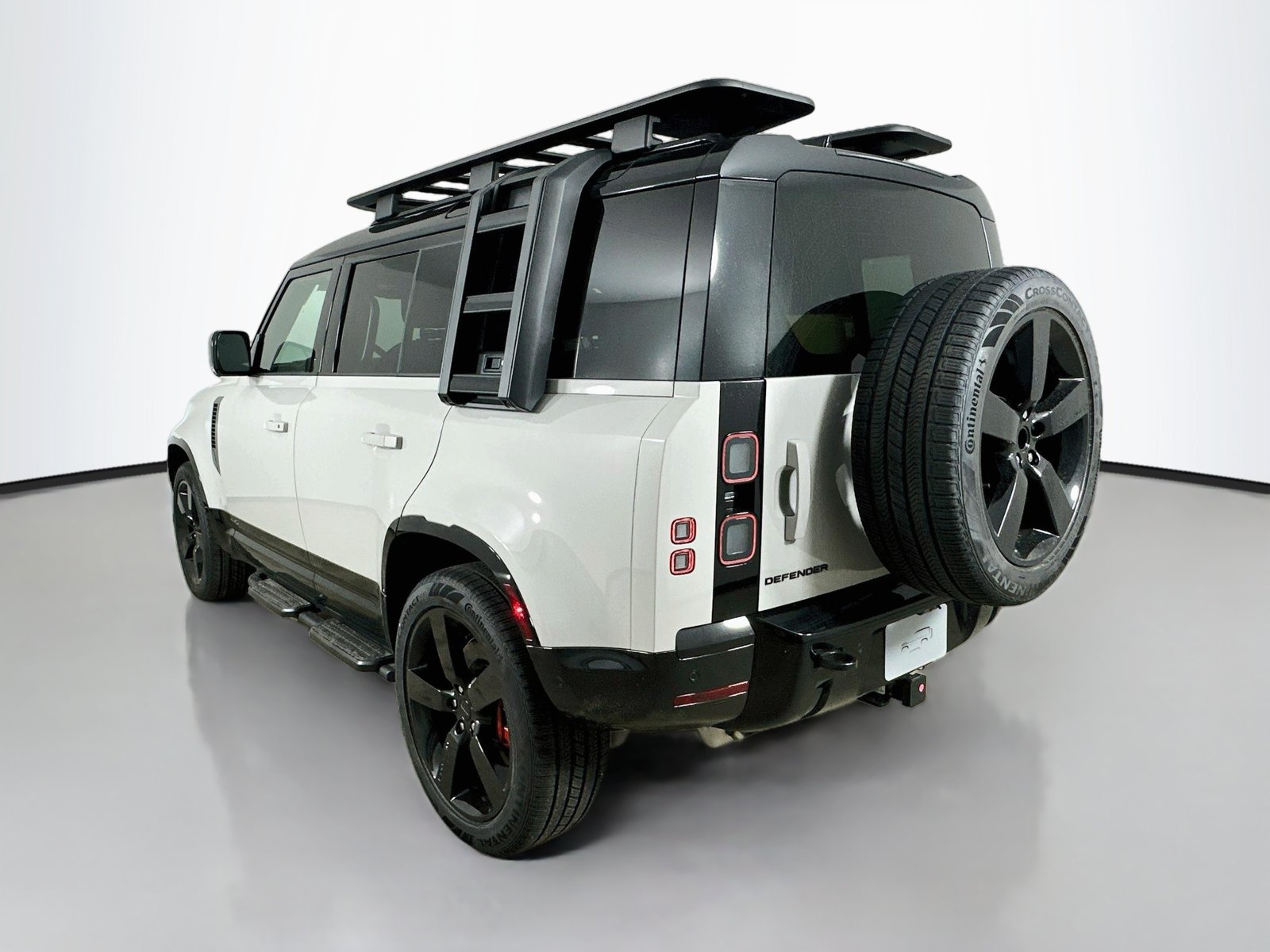 New 2026 Land Rover Defender 110 X AWD/4WD image 7