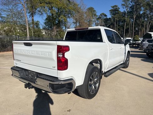Used 2022 Chevrolet Silverado 1500 LT w/ Convenience Package II image 4