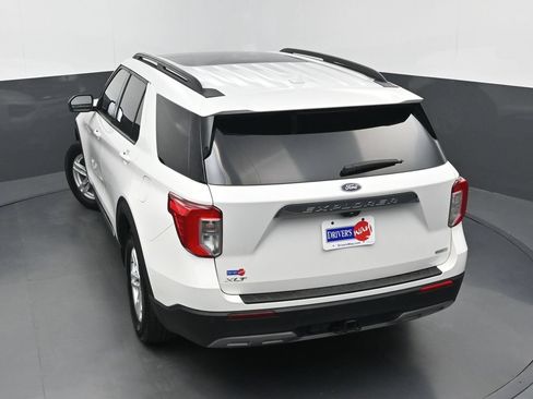 Used 2020 Ford Explorer XLT w/ Equipment Group 202A RWD image 34