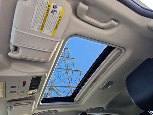 Used 2017 Subaru Crosstrek 2.0i Limited image 30