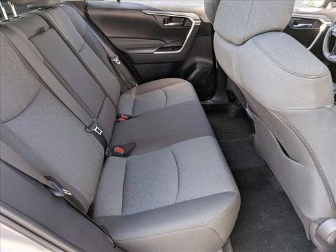 Used 2022 Toyota RAV4 XLE image 20