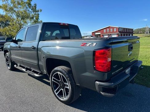 Used 2018 Chevrolet Silverado 1500 LT w/ LPO, Black Pack AWD/4WD image 3