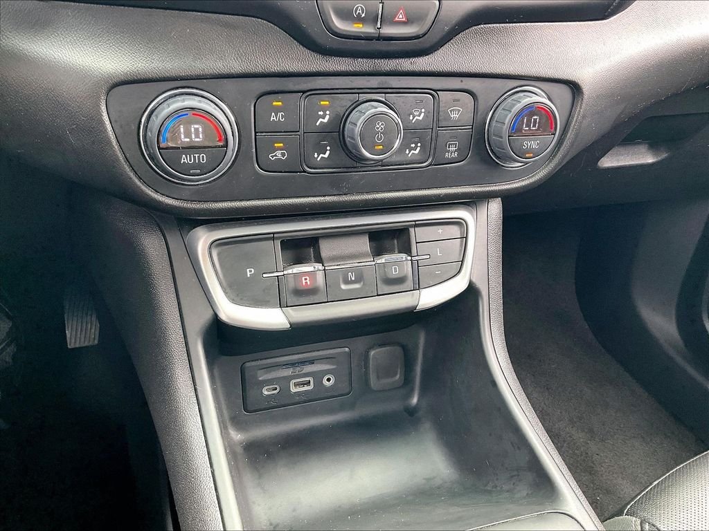 Used 2024 GMC Terrain SLT AWD/4WD image 24