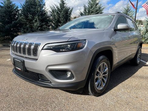 Used 2019 Jeep Cherokee Latitude Plus w/ Comfort/Convenience Group image 33
