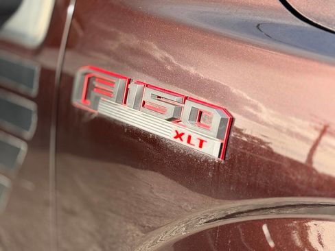 Used 2018 Ford F150 XLT w/ Equipment Group 302A Luxury image 12