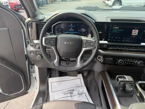 Used 2024 Chevrolet Silverado 1500 LT Trail Boss w/ Convenience Package II AWD/4WD image 13