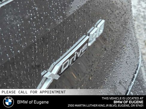Used 2024 BMW iX xDrive50 w/ Sport Package AWD/4WD image 17
