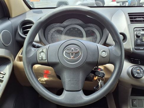 Used 2012 Toyota RAV4 FWD w/ Upgrade Value Pkg image 29