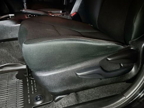 Used 2018 Toyota RAV4 LE w/ All Weather Liner Package AWD/4WD image 16