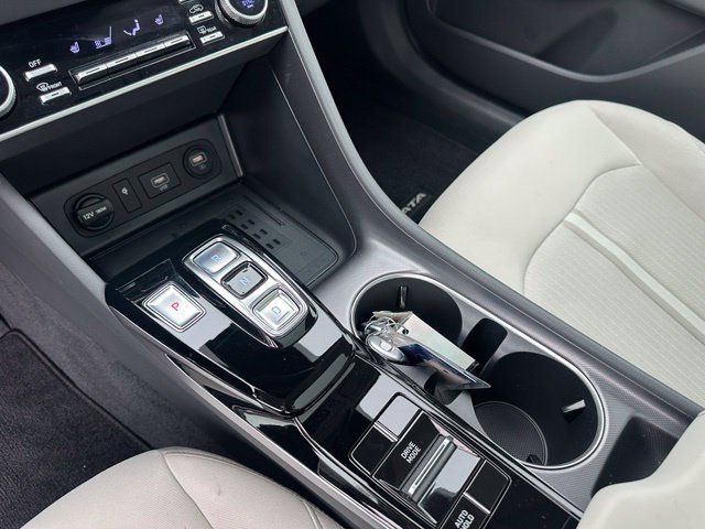Used 2022 Hyundai Sonata SEL w/ Convenience Package FWD image 19