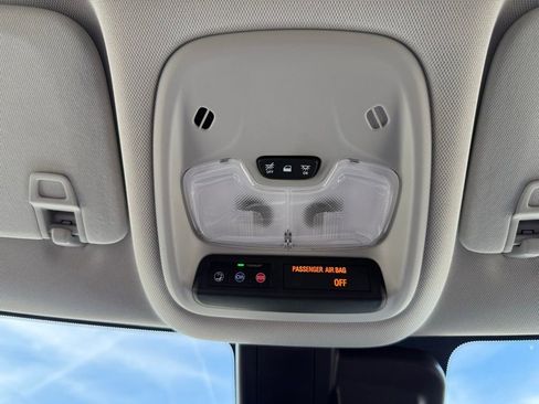 Used 2024 Chevrolet TrailBlazer LT w/ Driver Confidence Package image 53