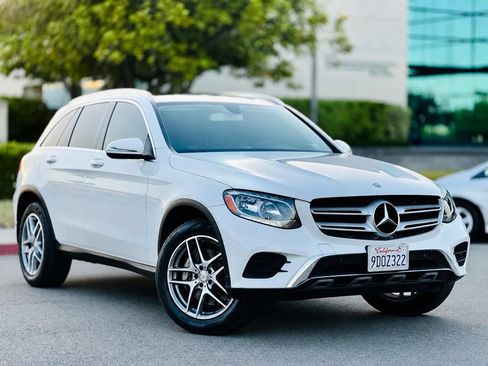 Used 2016 Mercedes-Benz GLC 300 image 2