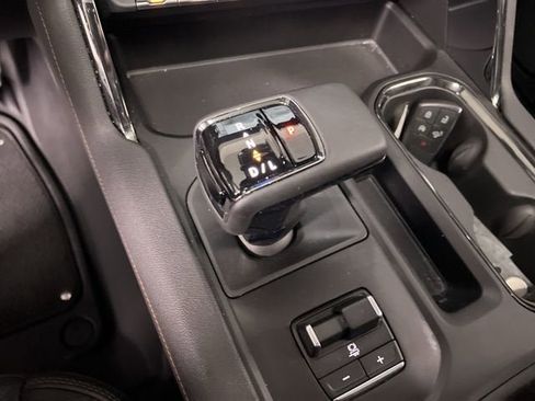 Certified 2024 GMC Sierra 1500 AT4 w/ Technology Package AWD/4WD image 15