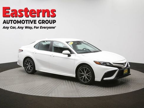 Used 2023 Toyota Camry SE image 42