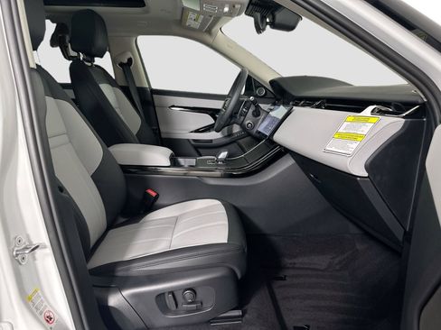 Certified 2025 Land Rover Range Rover Evoque Dynamic SE image 19