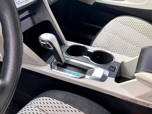 Used 2010 Chevrolet Equinox LS image 6