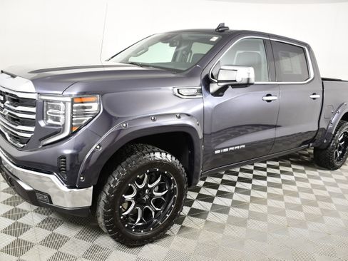 Used 2025 GMC Sierra 1500 SLT AWD/4WD image 10