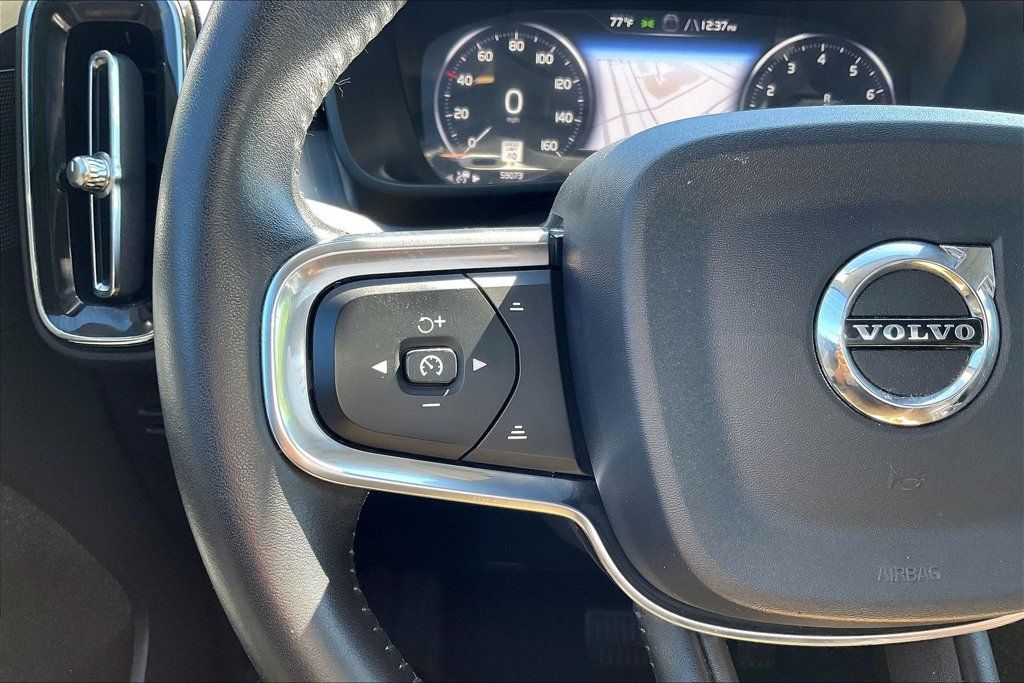 Used 2019 Volvo XC40 T5 Momentum AWD/4WD image 21