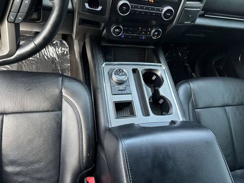 Used 2020 Ford Expedition XLT w/ Equipment Group 202A RWD image 24