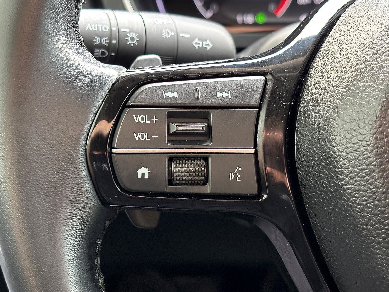 Certified 2025 Honda Pilot Touring image 35