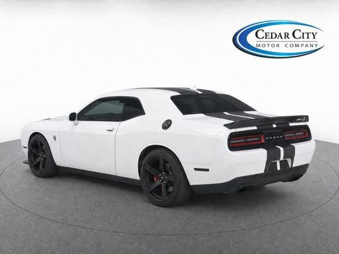 Used 2017 Dodge Challenger SRT Hellcat RWD image 3