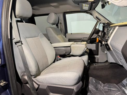 Used 2015 Ford F250 XLT w/ Camper Package AWD/4WD image 24