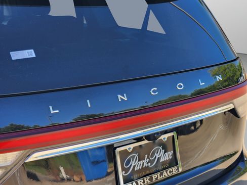 Used 2022 Lincoln Aviator Reserve w/ Elements Package Plus RWD image 41